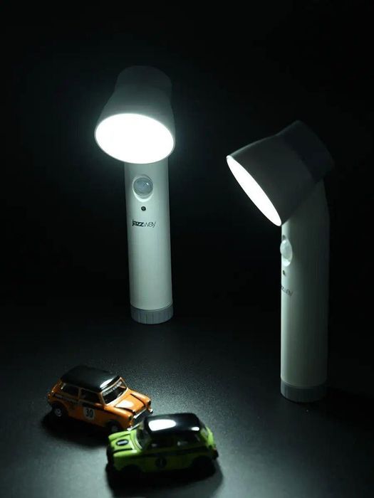 Світлодіодний ліхтар-світильник з датчиком руху та освітленості