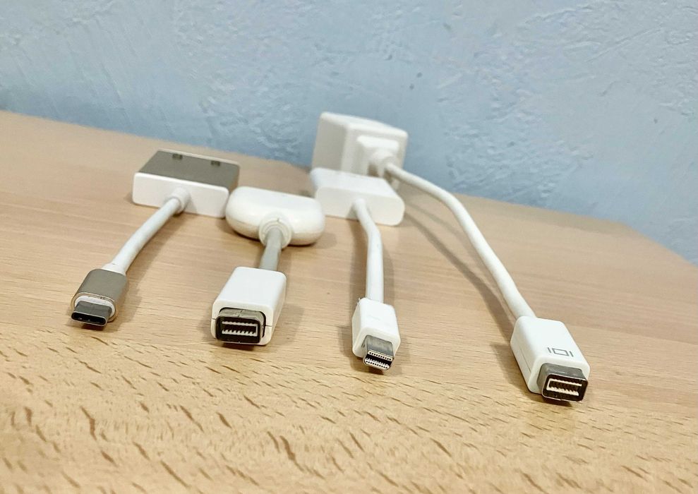 Переходник/адаптер Mini DisplayPort -> DVI, HDMI; Mini DVI -> VGA