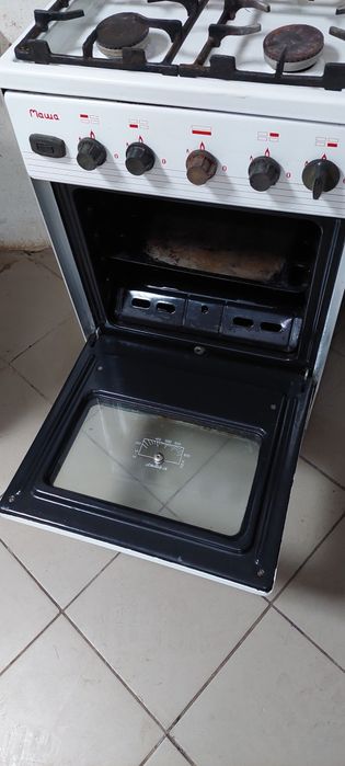 Продам газову плиту