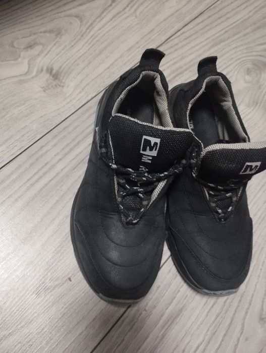 Продам кросівки 35 р