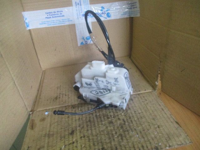 Fechadura / fecho porta frente direito RENAULT Megane III Coupé (DZ0/1