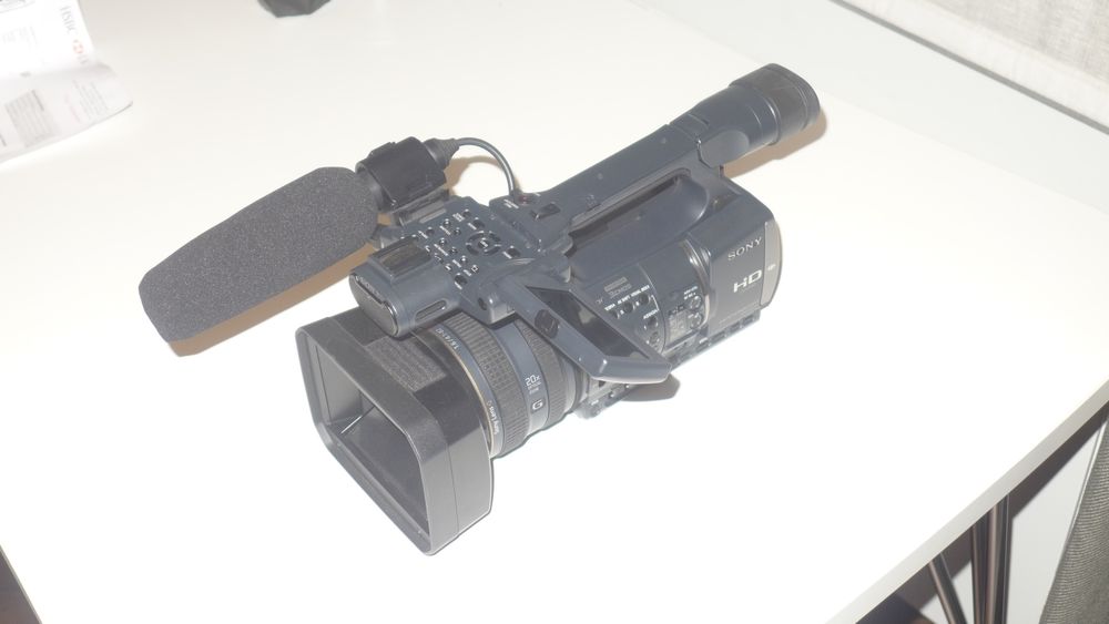 Sony Handycam hdr-ax2000