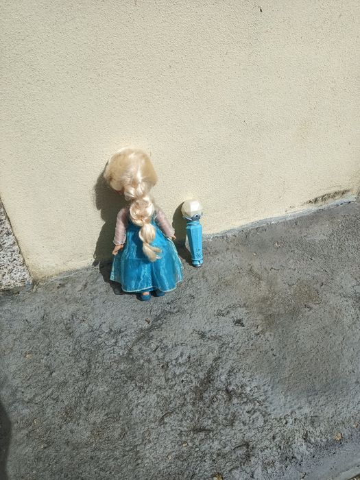 Boneca Princesa Elsa -Canta "Let It Go"