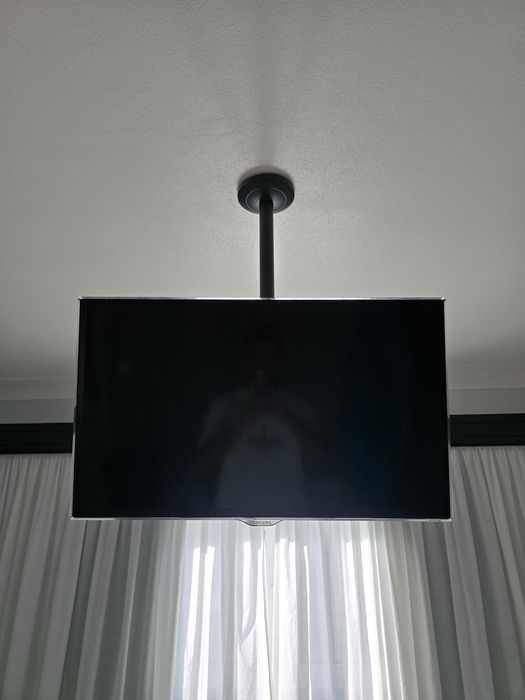 Suporte TV de teto