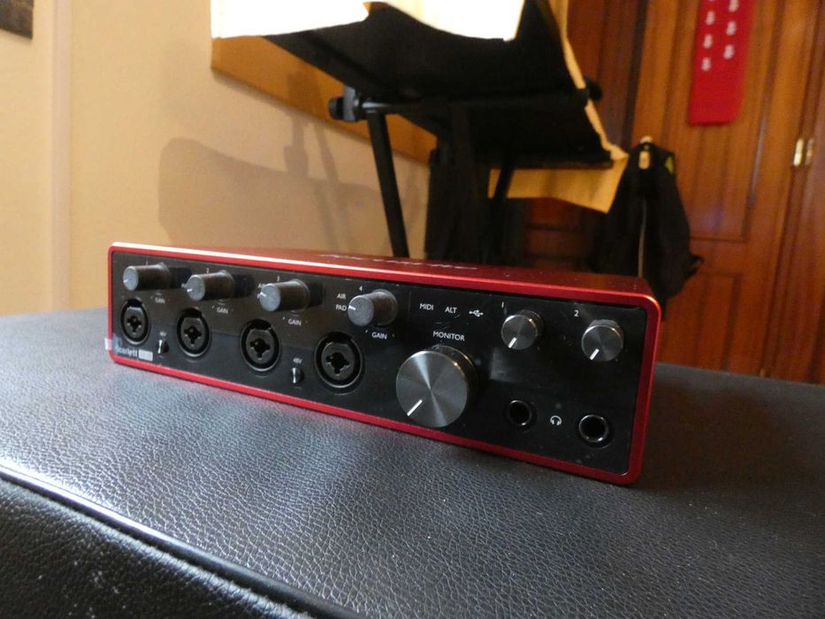 Focusrite Scarlett 18i8 3rd Gen (nova)