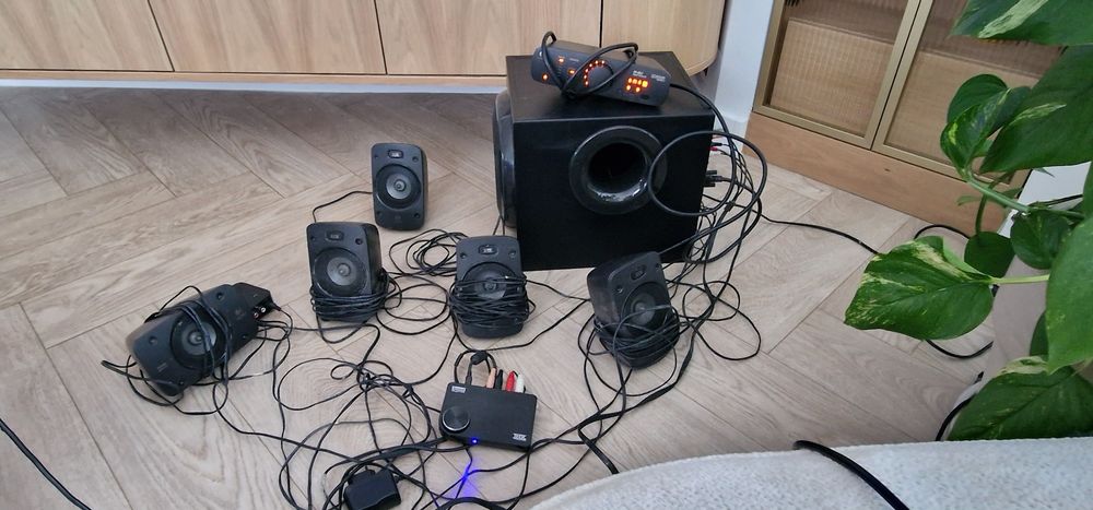 Głośniki Logitech Z906