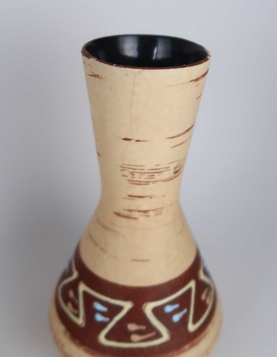 Conjunto de Jarras Modernistas