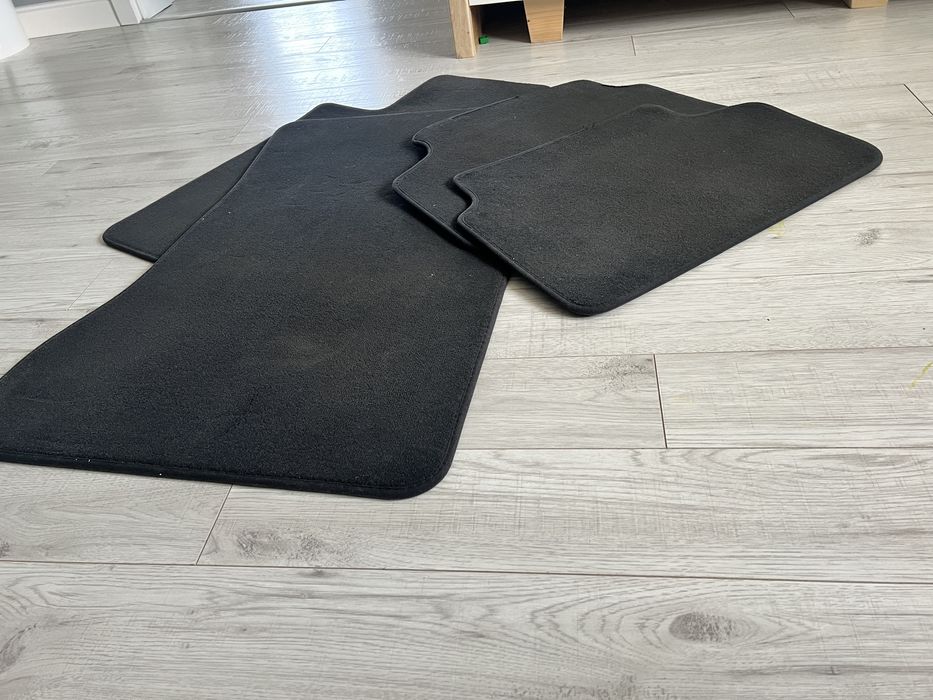 Dywaniki BMW G30 oryginalne OEM czarne