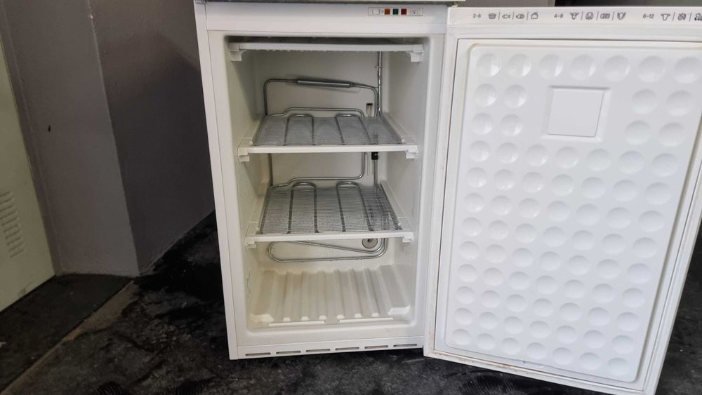 Congelador Balay 3GV9000