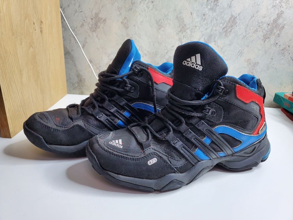 Ботинки Adidas Gore Tex 41р. 25.5см: 300 грн. - Трекінгові черевики на Olx