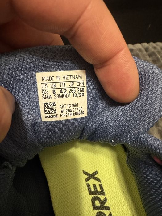 Жіночі трекінгові 42(26,5см) кросівки Adidas Terrex AX3