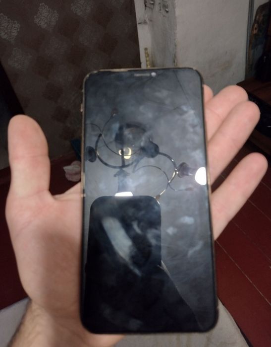 продам iphone 11 pro max 512 под востановление