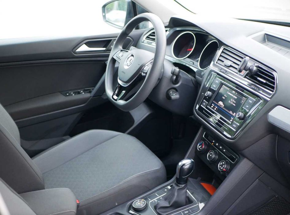 Volkswagen Tiguan S 2019