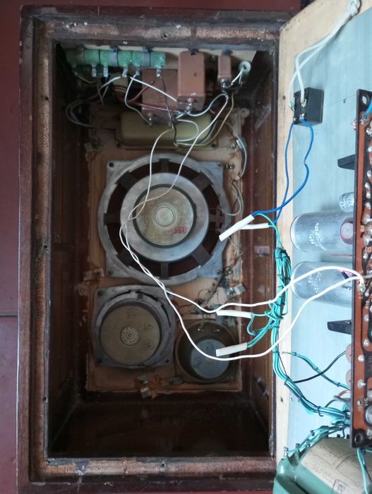 Колонка Вега 25АС-2, с самодельным встроеным усилителем.