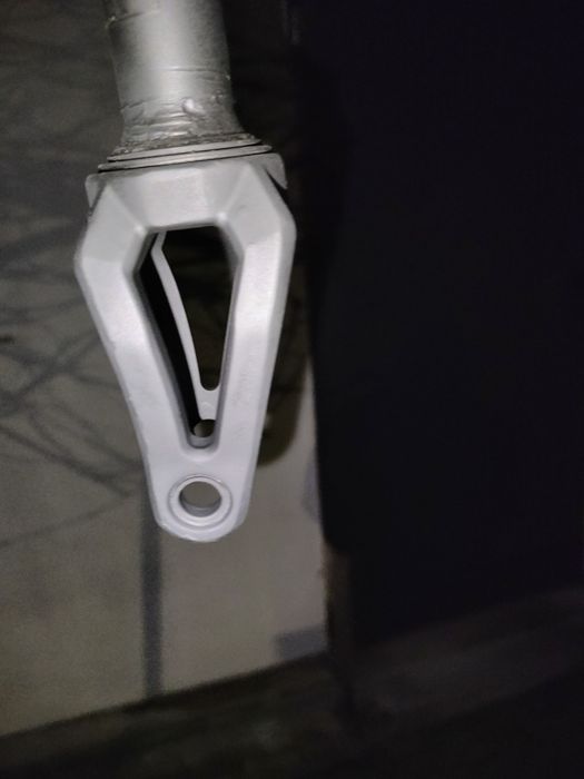 zacisk do hulajnogi wyczynowej