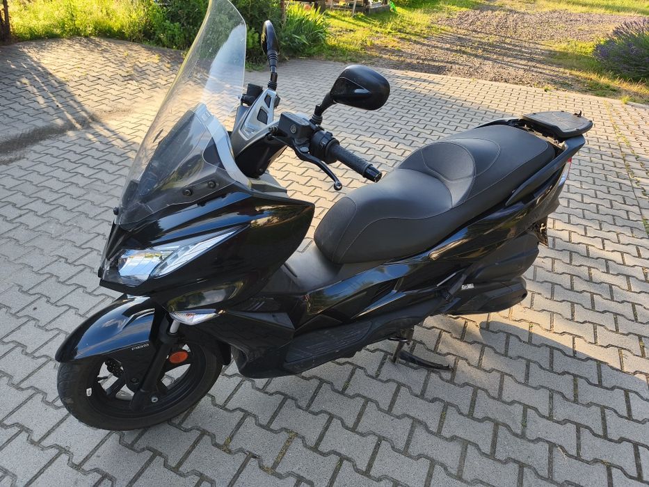 Kawasaki J 300 maxi skuter ABS