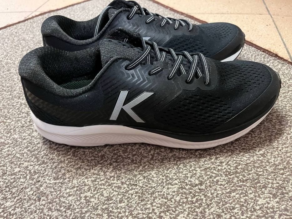 Кроссовки Kelme