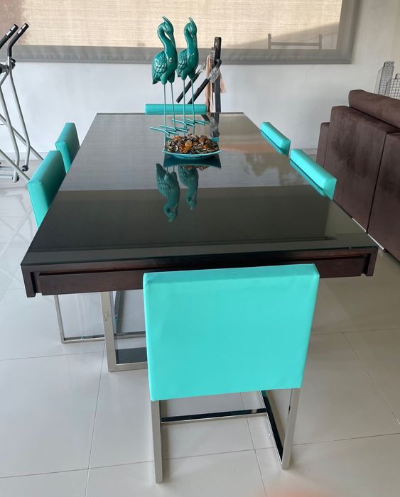 Conjunto mesa de jantar+ 6 cadeiras