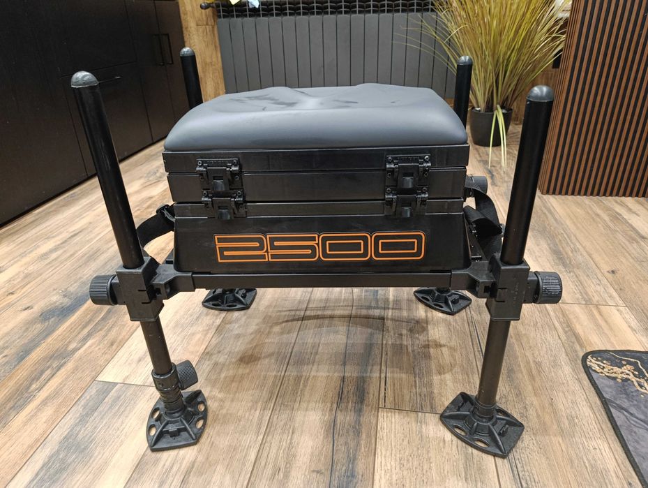 Kosz wędkarski, siedzisko wędkarskie MK Quattro P2500