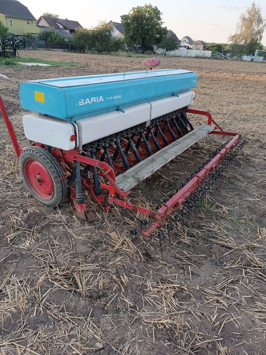 Siewnik Isaria 6000