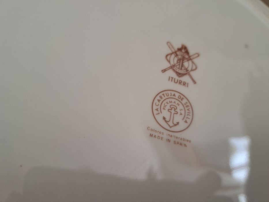 Dois pratos decorativos de ceramica da Cartucha