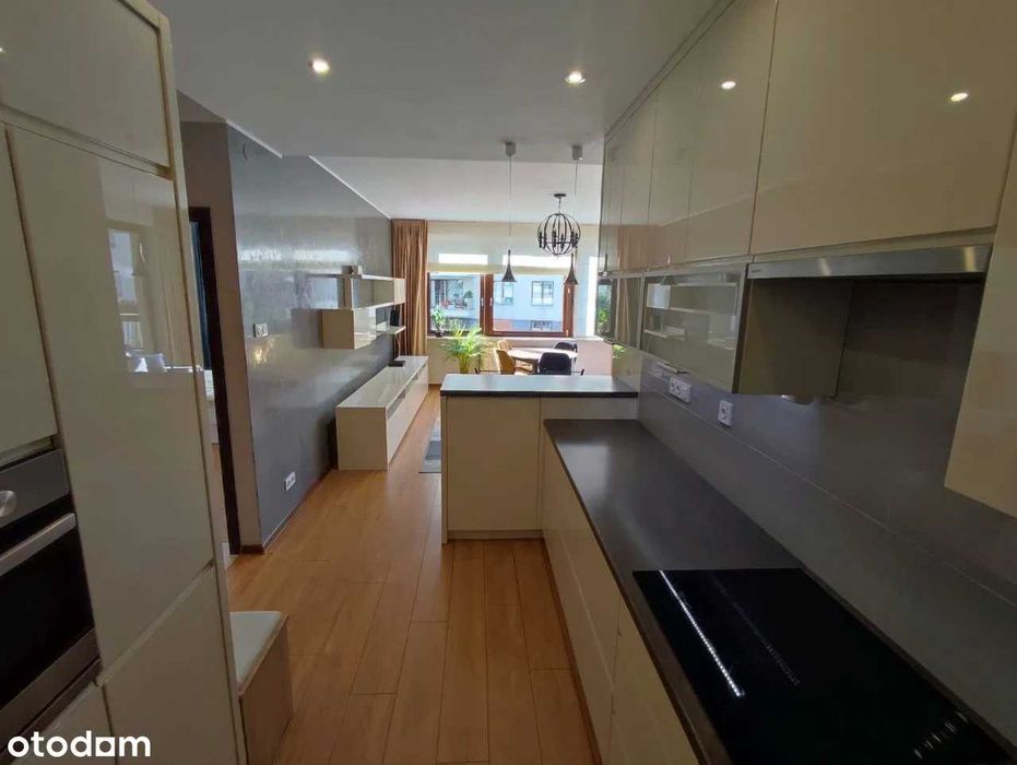 Nowoczesne, jasne mieszkanie do wynajęcia na spokojnym osiedlu.