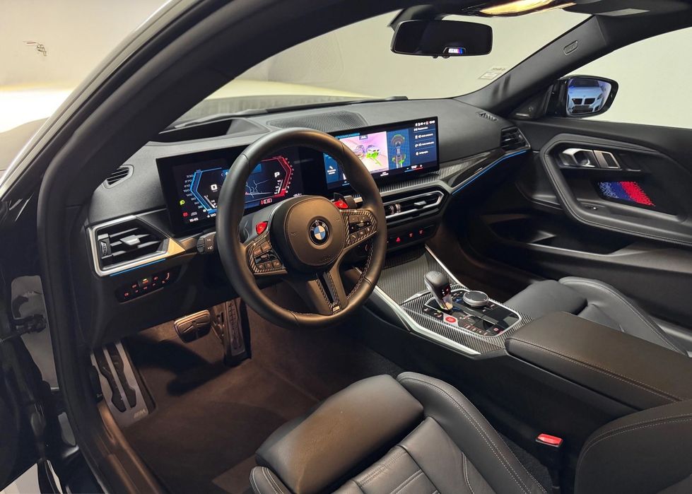BMW M2 Coupé (G87) Aut. — Full Carbono & M Drivers Package — Configuração Exclusiva