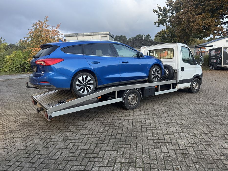 Autolaweta /  laweta / pomoc drogowa / holowanie