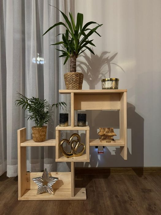 Półka drewniana stojąca lub wisząca