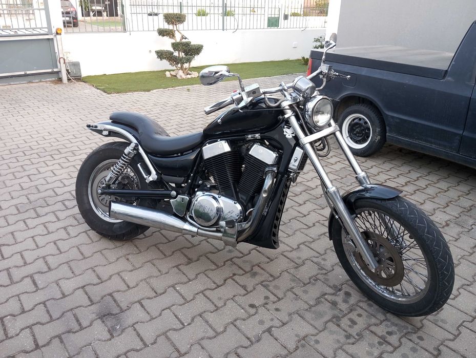 Suzuki Intruder 1400, vendo ou troco