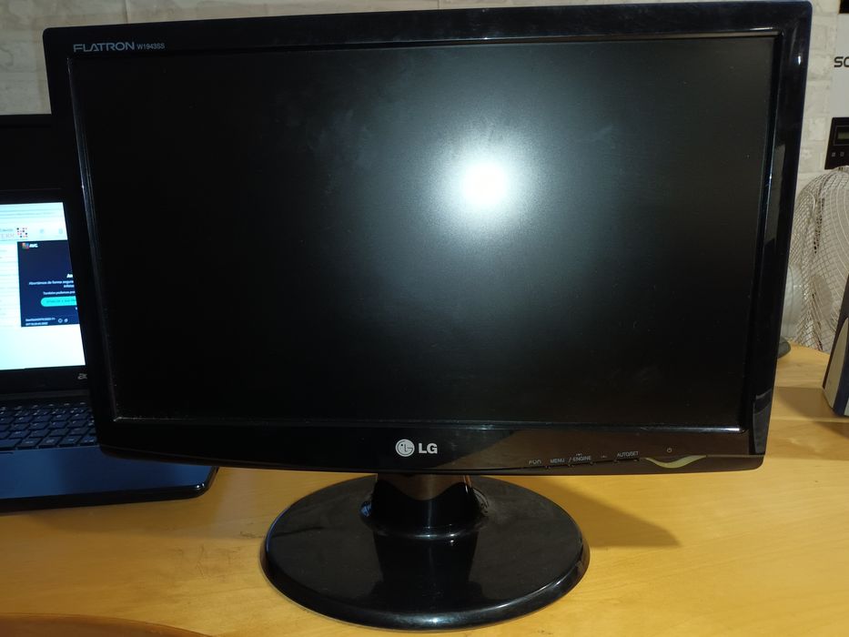 Monitores Lg em bom estado