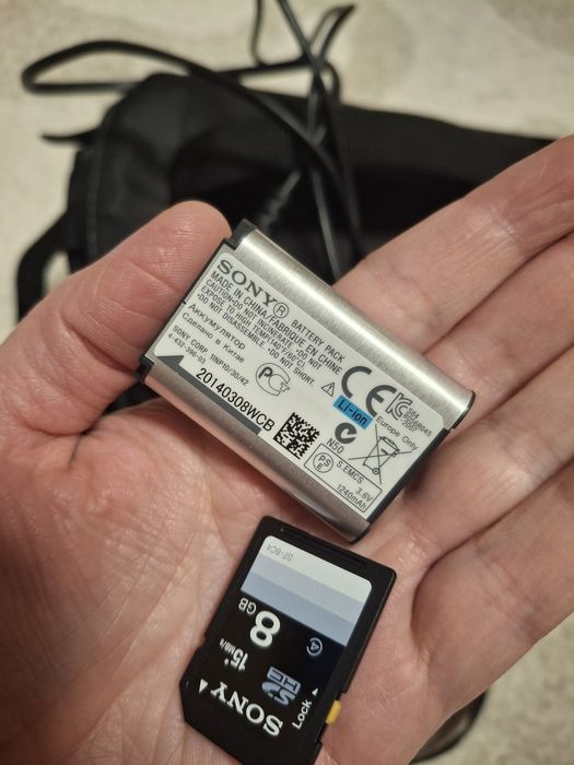 Продам фотоапарат Sony