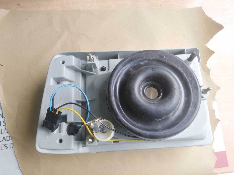 Farol Esquerdo Fiat Panda 750 Novo