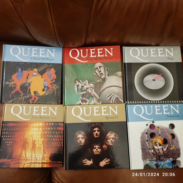 Coleção completa dos queen, cada livro trás um CD