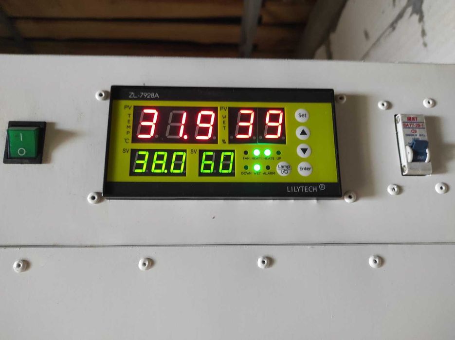 Проект универсальный автоматический инкубатор на контроллере Lilytech