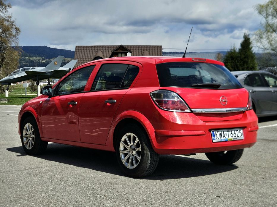Opel Astra H 1.4 TwinPort 90 KM MT5