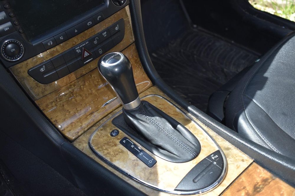 Mercedes E280 V6