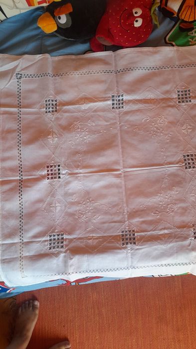 Toalha de linho bordada á mão