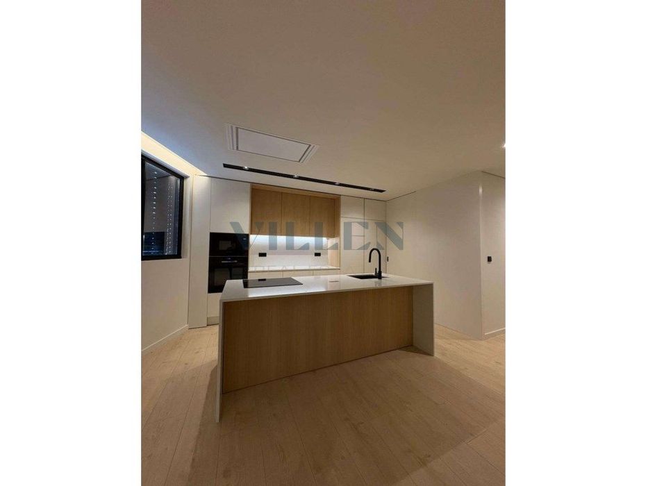 Apartamento T2 | Edifício Bismark