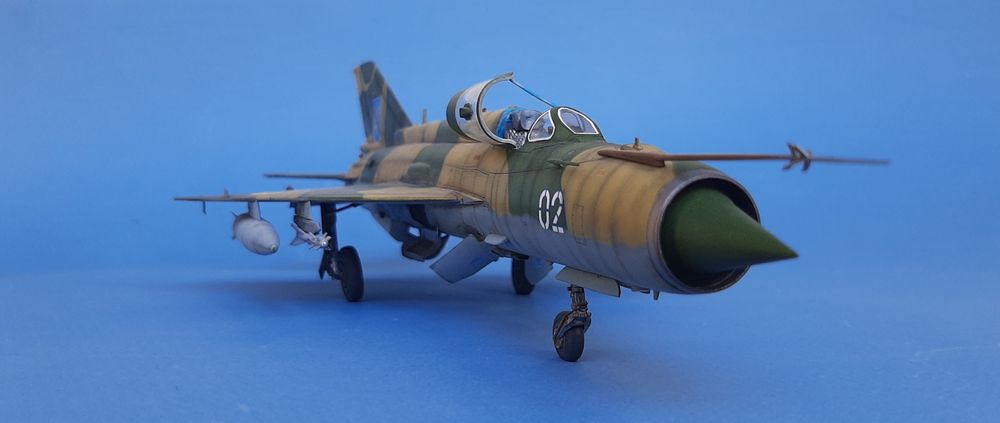 Модель самолета МиГ 21 МФ 1/48