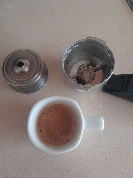 Máquina de café Briel ( porta filtro com filtro)