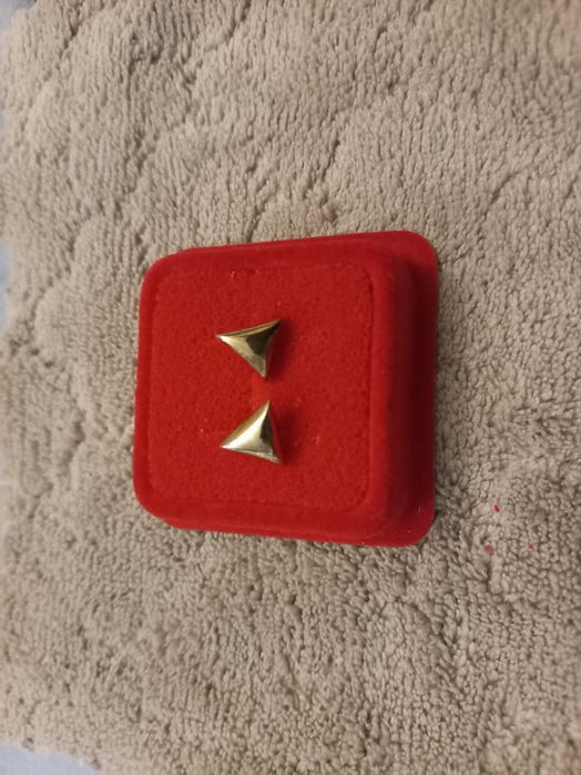 kolczyki trójkątne sztuczna biżuteria