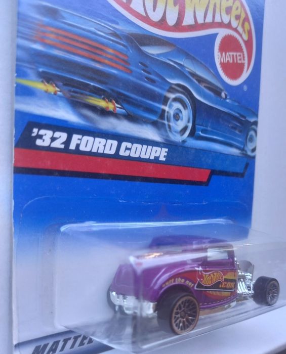 Hot wheels 32 ford saiu no ano 1999