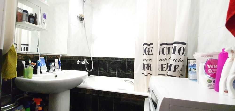 100 грн. в сутки и 400 грн. неделя Хостел Киев Вокзальная ЖД Вокзал