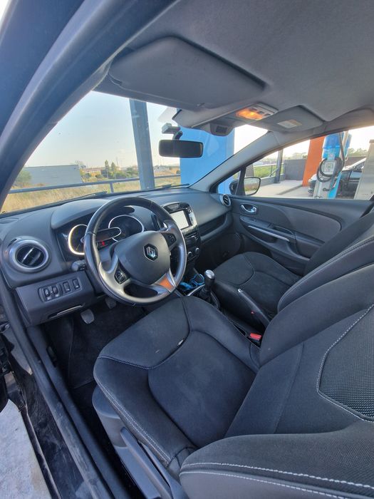 Renault Clio 0.9 TCe 90cv | 2015 | 121.000 km | Revisão Feita | €8.000