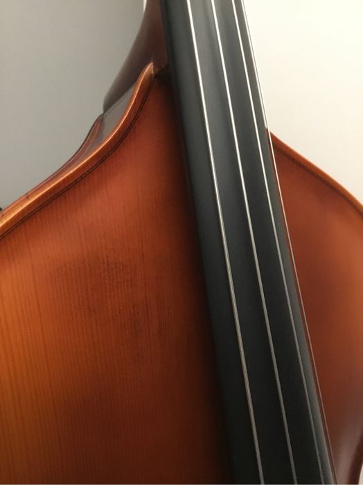 Contrabaixo 3/4 de madeira