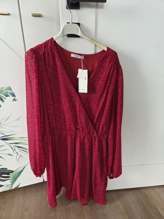 Sukienka czerwona 42