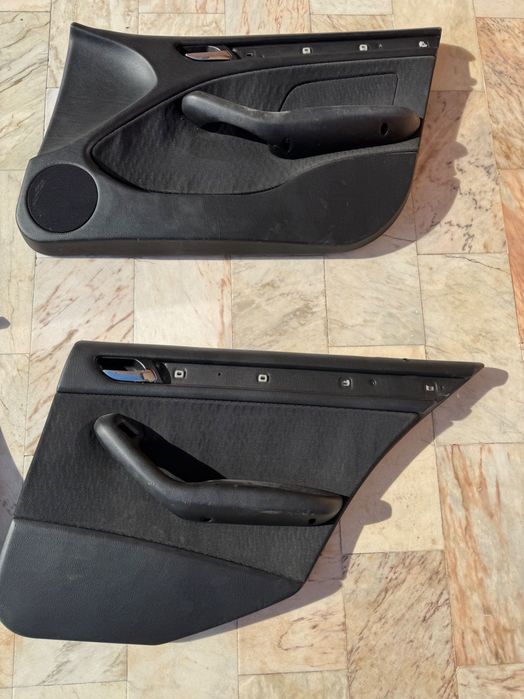 Quartelas de porta em pele e tecido BMW E46 1999