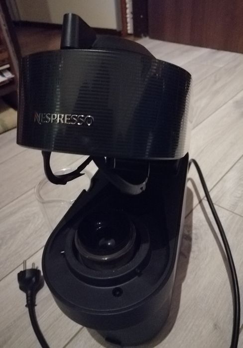 Ekspres kapsułkowy, Nespresso De Longhi