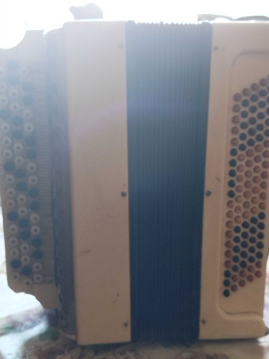 Баяны б/у  в хорошем состоянии